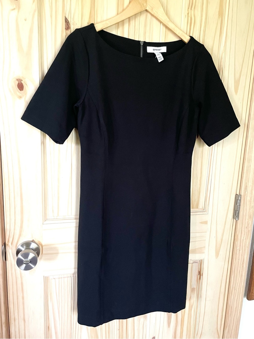 Spanx Shape Ponte Mini Dress Sz M Classic Black Minimalist Office Chic Workwear - Picture 8 of 11